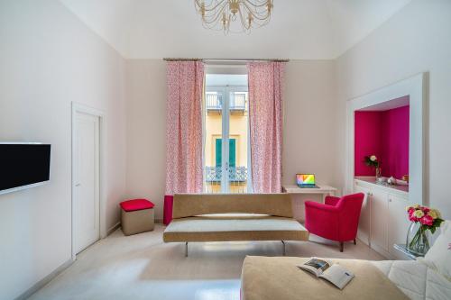 带阳台和城市景观的豪华双人房-一楼