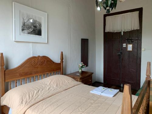 带私人外部浴室的三人房