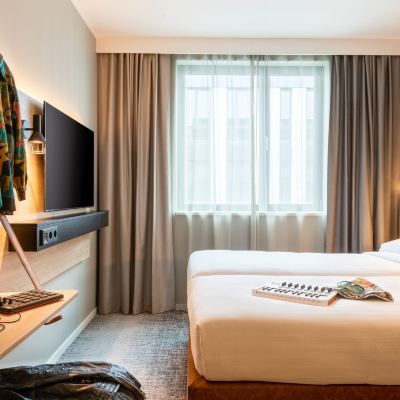 Moxy Twin Sleeper, Guest Room, 2 Twin