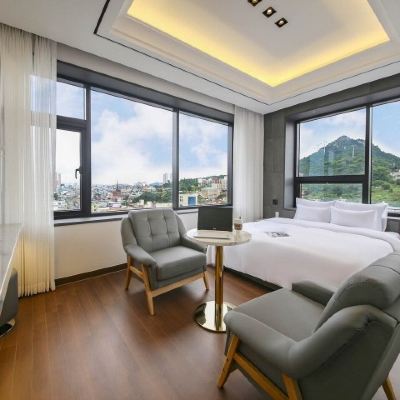 Corner Suite (Automatically Assigned To The 10 Th Floor) Urban Promo Code