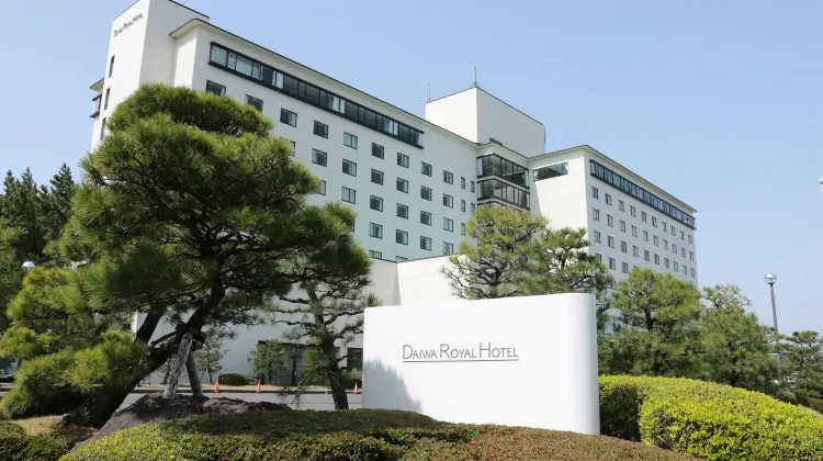 Hotel & Resorts SAGA-KARATSU（旧唐津ロイヤルホテル） 外観
