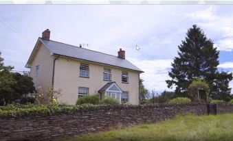 Lower Marsh Farm B&B - Housity