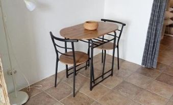 Quintero Suites - Housity