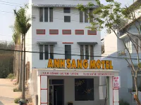 NHA NGHi Anh Sang Hotels in Duc Trong