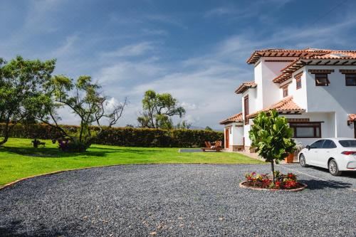 豪华双人床房（带加床）