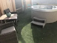 The Palace Cottage w/private Hot tub