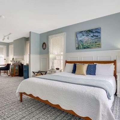 Deluxe Suite, Multiple Beds, Non Smoking, Private Bathroom 50 Lincoln Short North B&B Promo Code