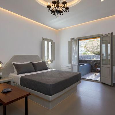 Deluxe Double Room With Jetted Tub Mountain and Sea Suites Promo Code