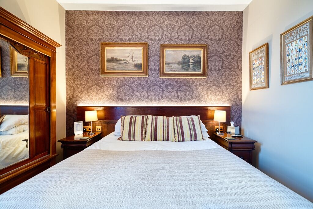 标准双人间 - 带连接浴室