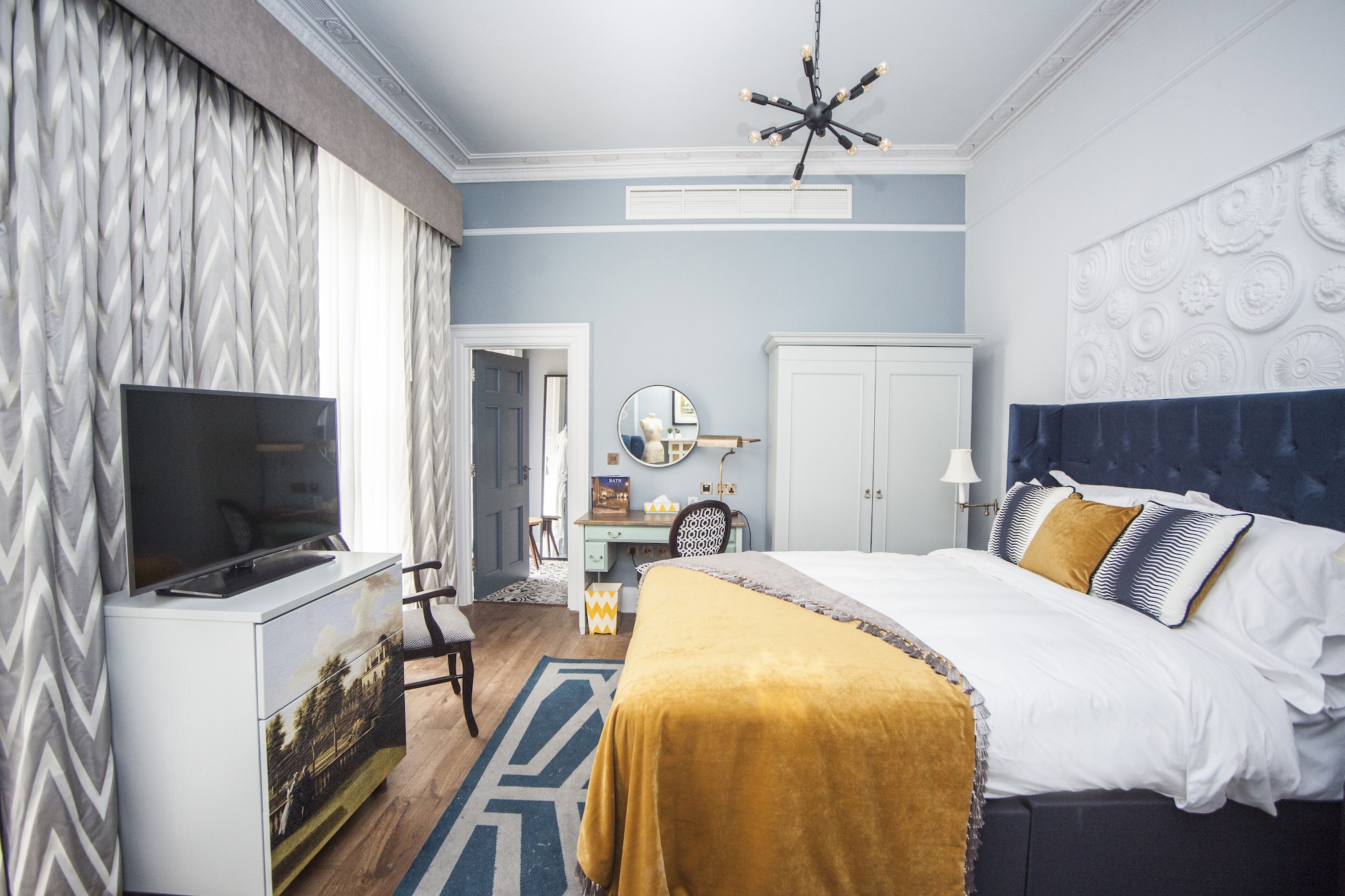 甄选特大床房（带迷你冰箱）