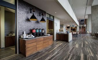 Fiesta Inn Suites Aeropuerto del Bajío - Housity