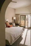 Knob Hill Inn