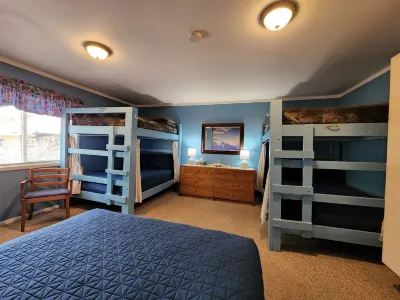 Inn the Clouds Hostel & Inn Ξενοδοχεία στην πόλη 