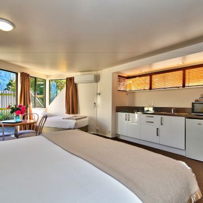 Studio Apartment Melbourne Lodge Bed & Breakfast Queenstown Promo Code