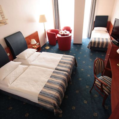 Triple Room Hotel Gwarna Promo Code