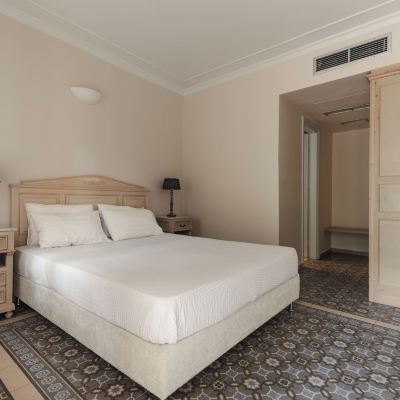 Double Room Red Tower Hotel Promo Code