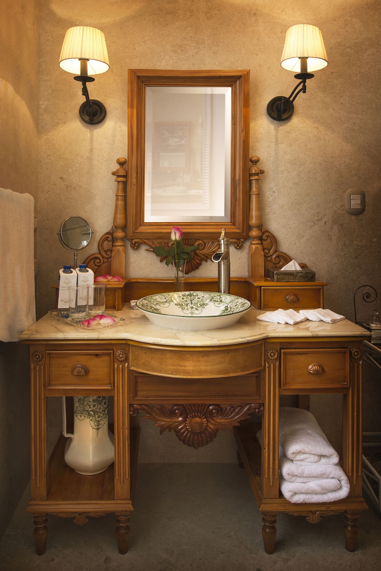 传统套房， 1 张特大床