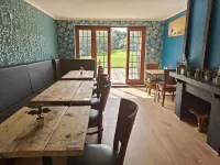 Little Foxes Hotel & Gatwick Airport Parking