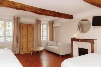 Coq Hotel