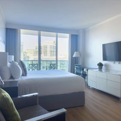 Deluxe Studio Suite, Kitchenette, Partial Ocean View1705.02 Miami Vacation Rentals-Coconut Grove Promo Code