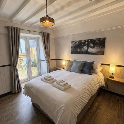 Room 2 Cross Keys Inn Promo Code