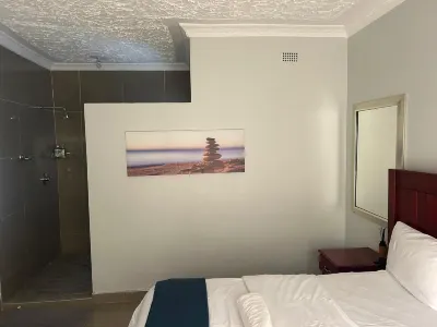 Gaison Gardens Room 2 Golden Acres Comfort Stay - 2324 Hotels in 