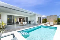 Family Villa with Private Pool in Sosua Ocean Village Hotel di 