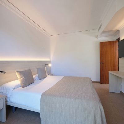 Superior Apartment Hotel Playa Mondrago Promo Code