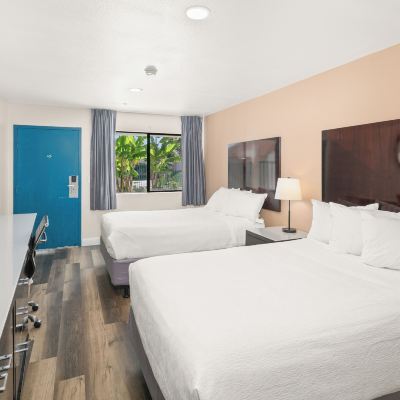 Standard Room, 2 Double Beds Vista Inn Promo Code