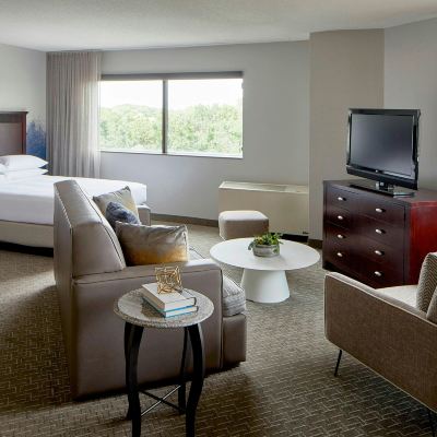 One Bedroom Larger Suite With 2 Queen Beds And Sofa Bed Minneapolis Marriott West Promo Code