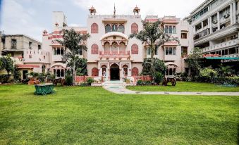 Bharat Mahal Palace