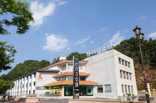 Sanriji Hotel