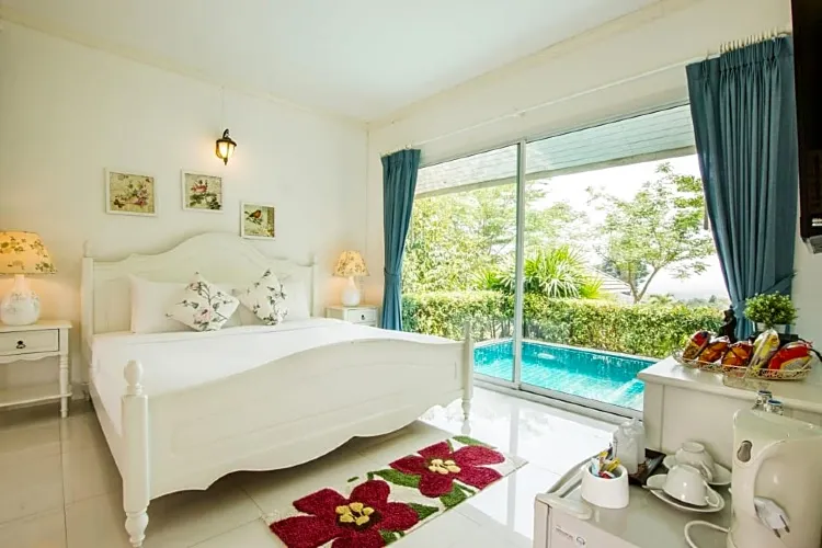 พูลวิลล่า