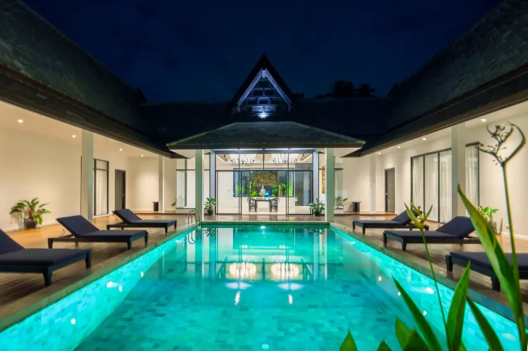 ห้องคิงพร้อมวิวสระว่ายน้ำ