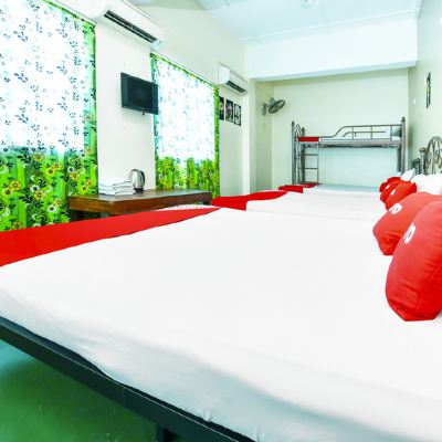Bilik Keluarga Standard Kupon SPOT ON 90477 Hotel Kl2fighter