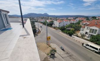 Trios Apart - Housity