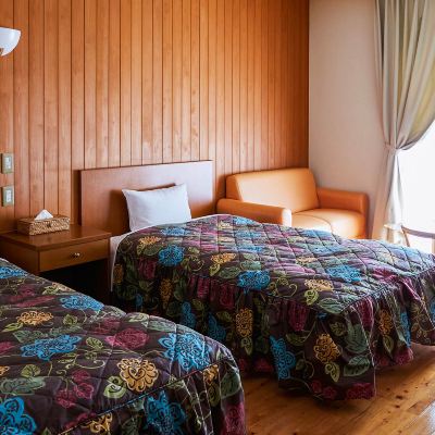 [Non-Smoking]New Building Western-Style Twin Room (Extra Bed Added For 3 Guests) [Standard] [Twin Room] [Non-Smoking] [Mountain View] 宝泉坊ロッジ クーポン