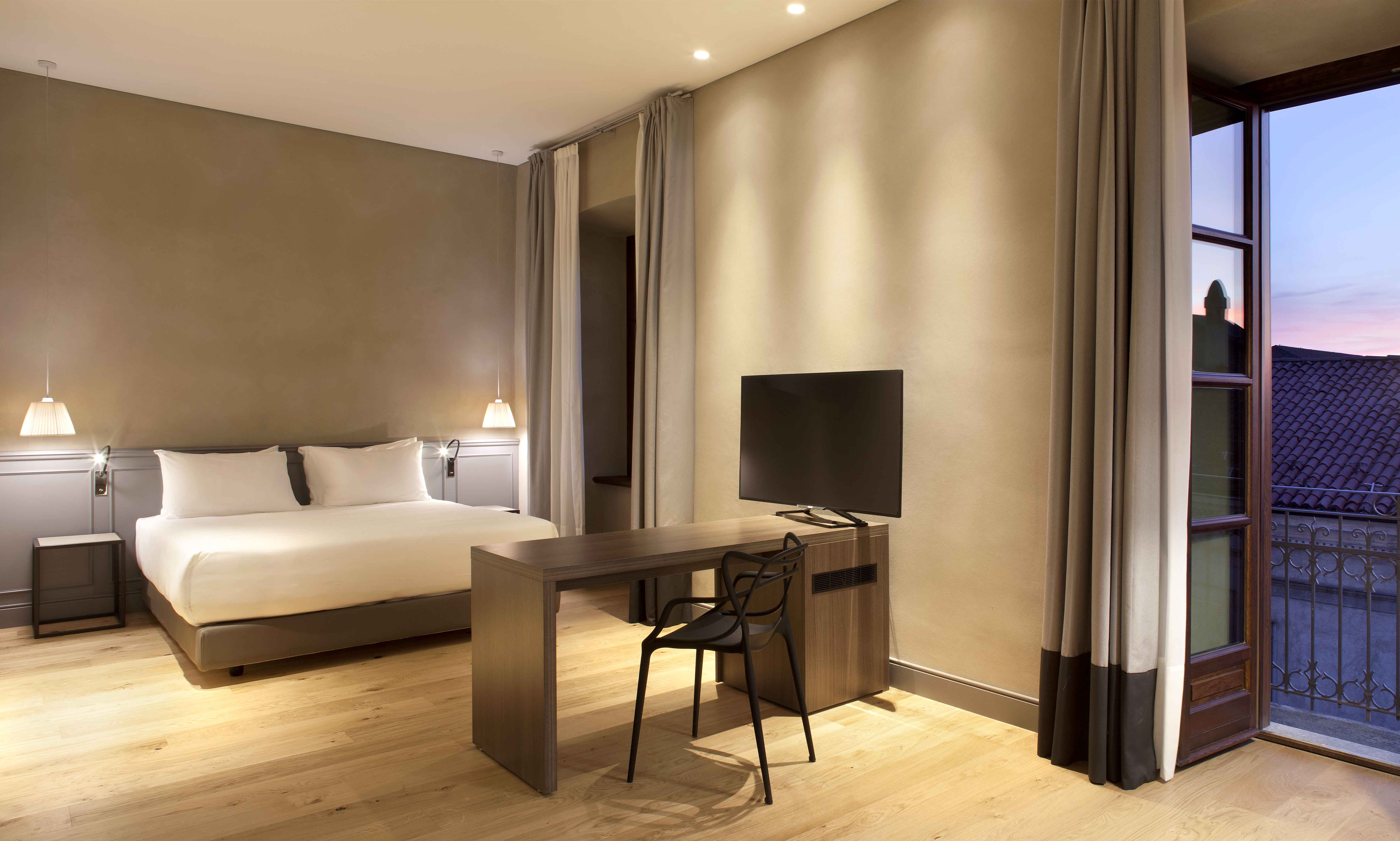 附加床的小型套房