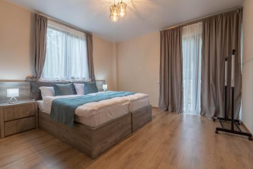 带阳台的标准双人或双床间