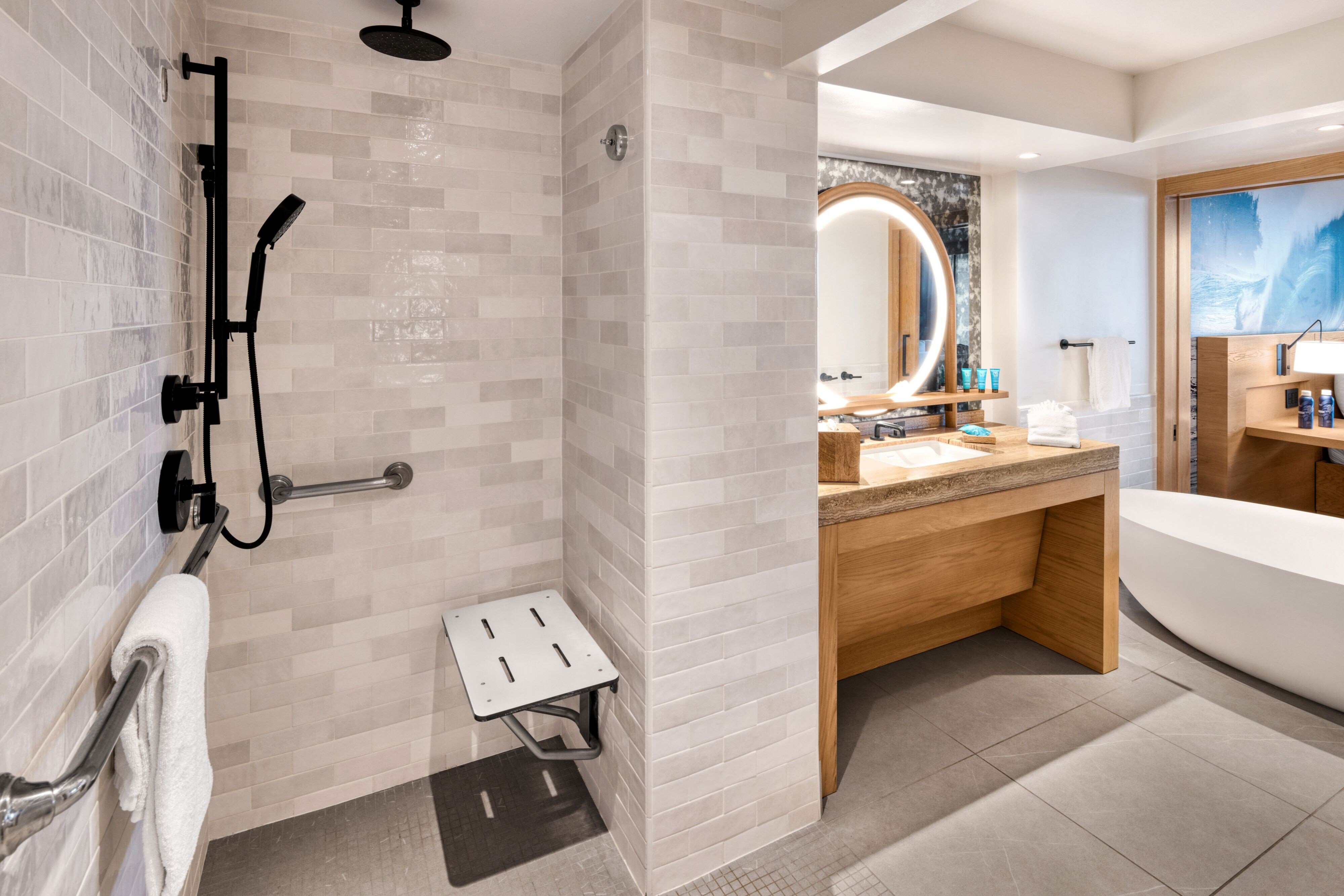 带梳化床的特大床套房-面向大海