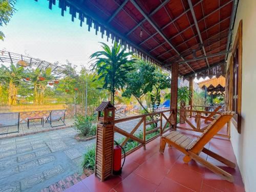 带园景的家庭房