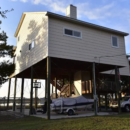 WATERFRONT Home - Dolphins, Sunsets, Fishing, Kayaks, Canoe, Wildlife