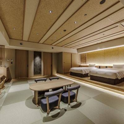 星館小型套房帶榻榻米區海景（71㎡）2-6F，包含自助早餐和晚餐（星漢食堂），床位數量依顧客數量而定 杉乃井飯店優惠