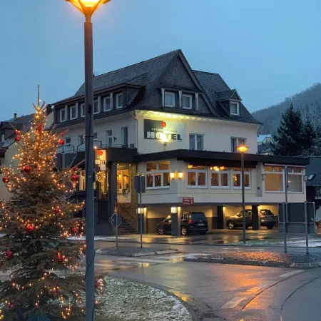 Stumbergers Hotel Отели в г. Кохем