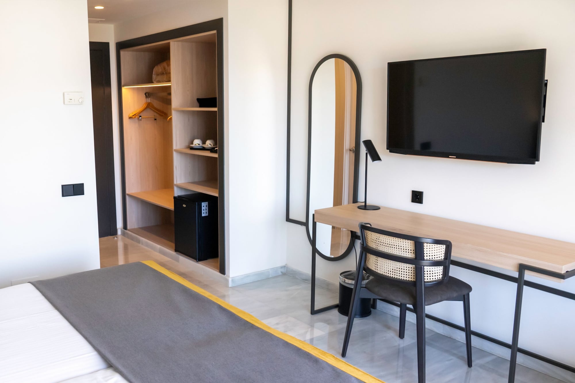 单人间 - 泳池景观