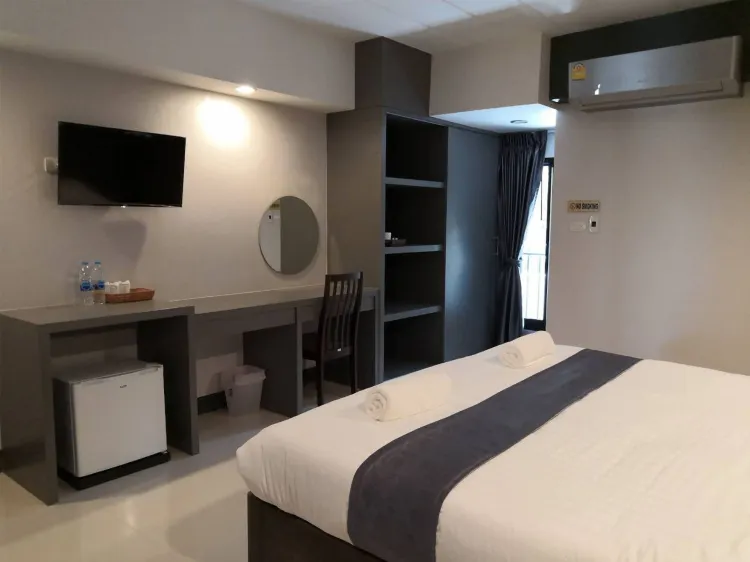ห้องดีลักซ์ดับเบิล, เตียงคิงไซส์ 1 เตียง, ปลอดบุหรี่