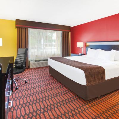 特大床房間 - 行動無障礙 - 無煙 哈里斯堡温德姆貝蒙特酒店優惠