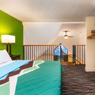 Family Penthouse Country Cascades Waterpark Resort Promo Code