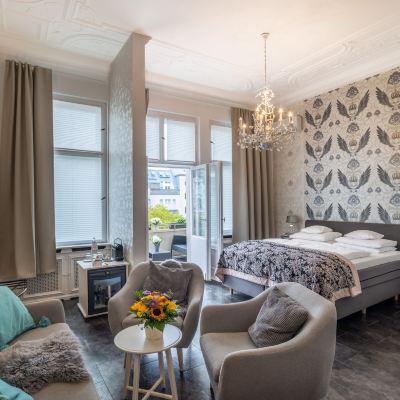 Superior Double Room with Balcony Hotel Augusta am Kurfürstendamm Promo Code