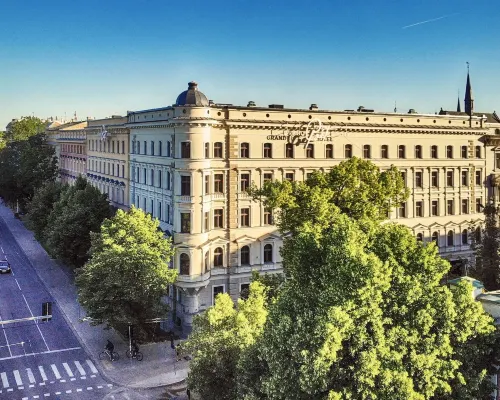 Grand Poet Hotel and Spa by Semarah Hôtels à : Riga